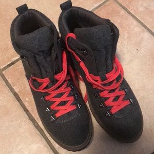 Gray Fergie boots NWOT